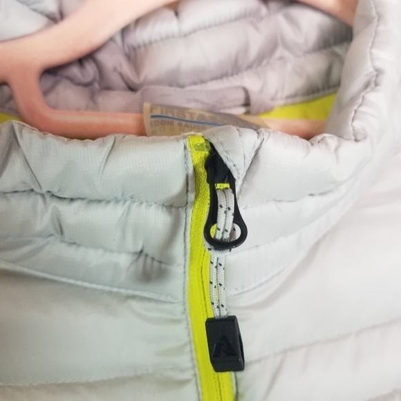 Eddie Bauer First Ascent quilted down eb800 vest - Picture 4 of 12